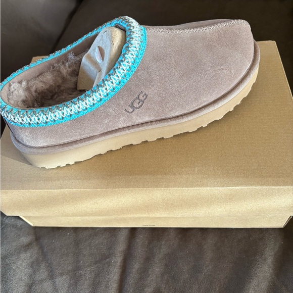 Brand new never worn Tasman UGG - Picture 2 of 9